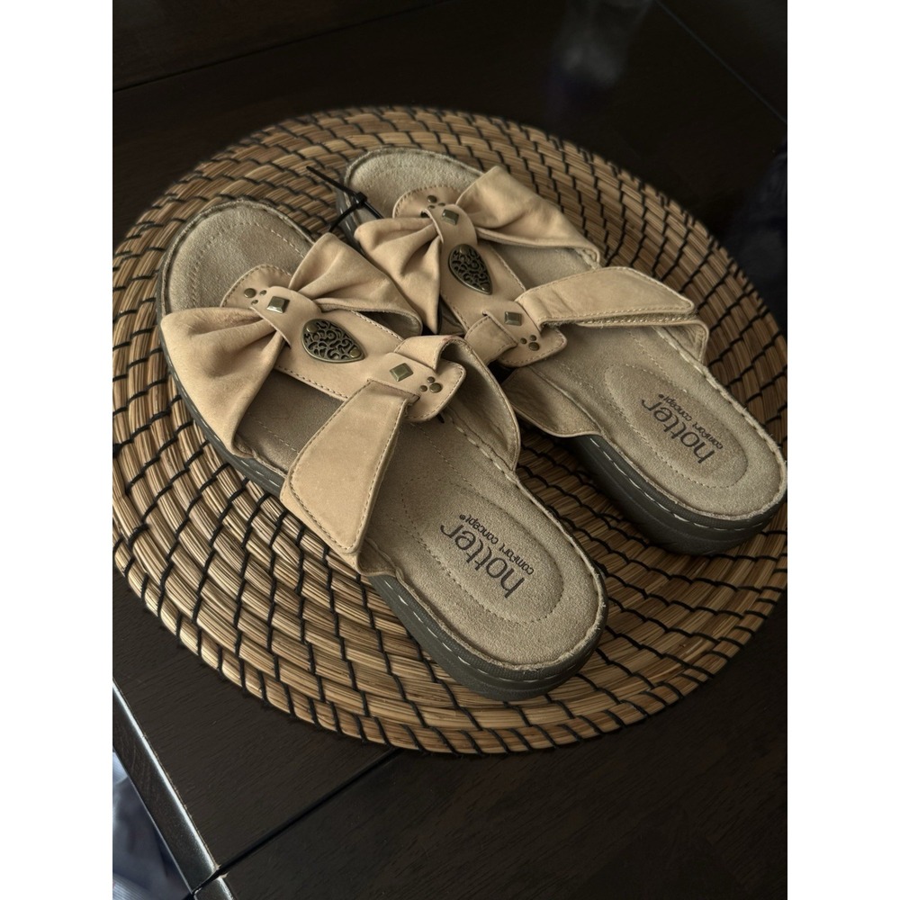 Hotter Comfort Concept Evie Womens 9 Nubuck Taupe Slide Beige Sandal Medallion